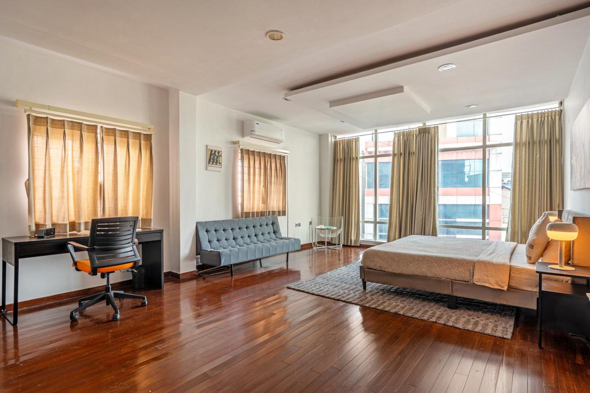 Homestay 4 Bhk Luxury Penthouse- Sliceinn Velvet, Wilson Garden, Bangalore