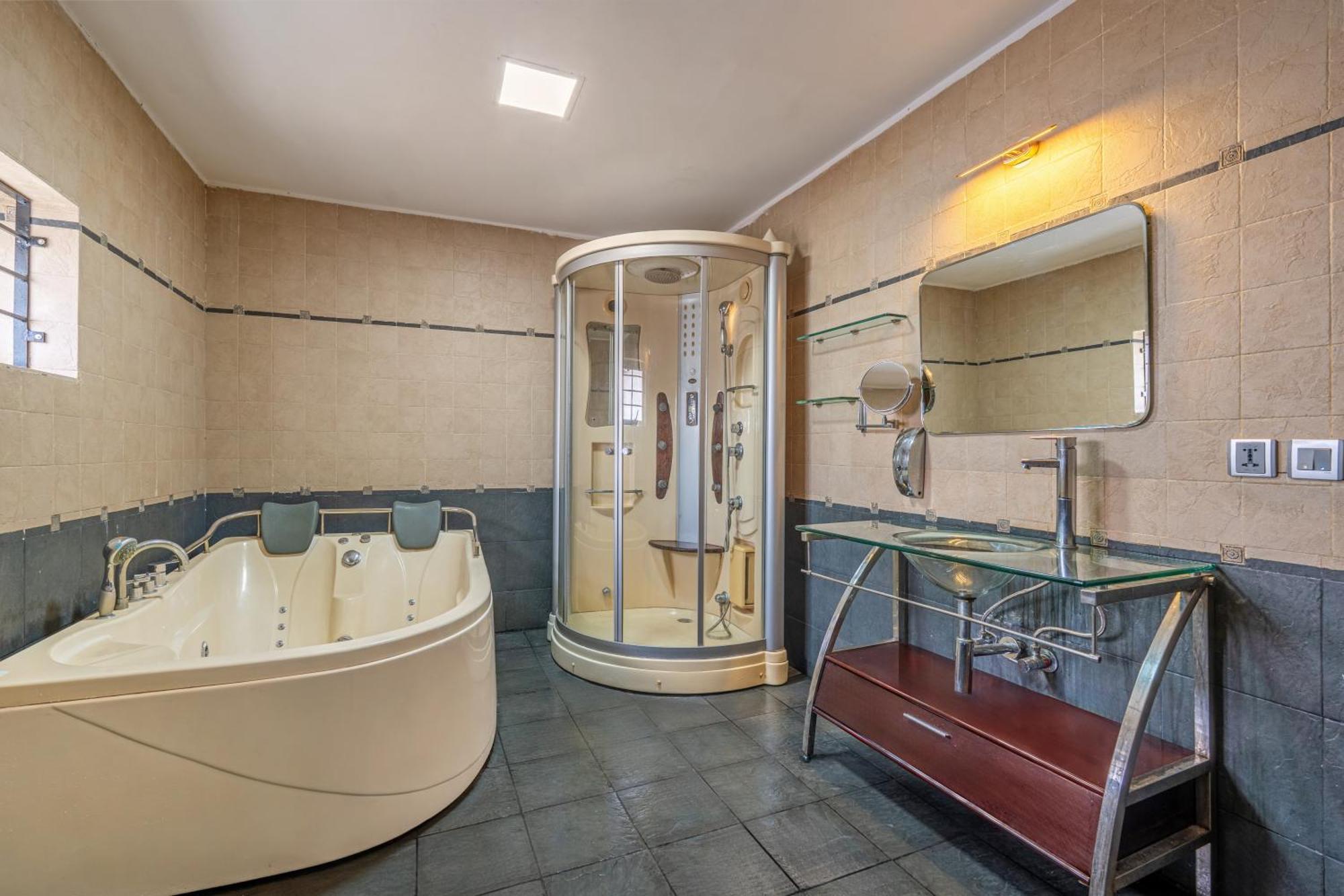 4 Bhk Luxury Penthouse- Sliceinn Velvet, Wilson Garden, Homestay Bangalore