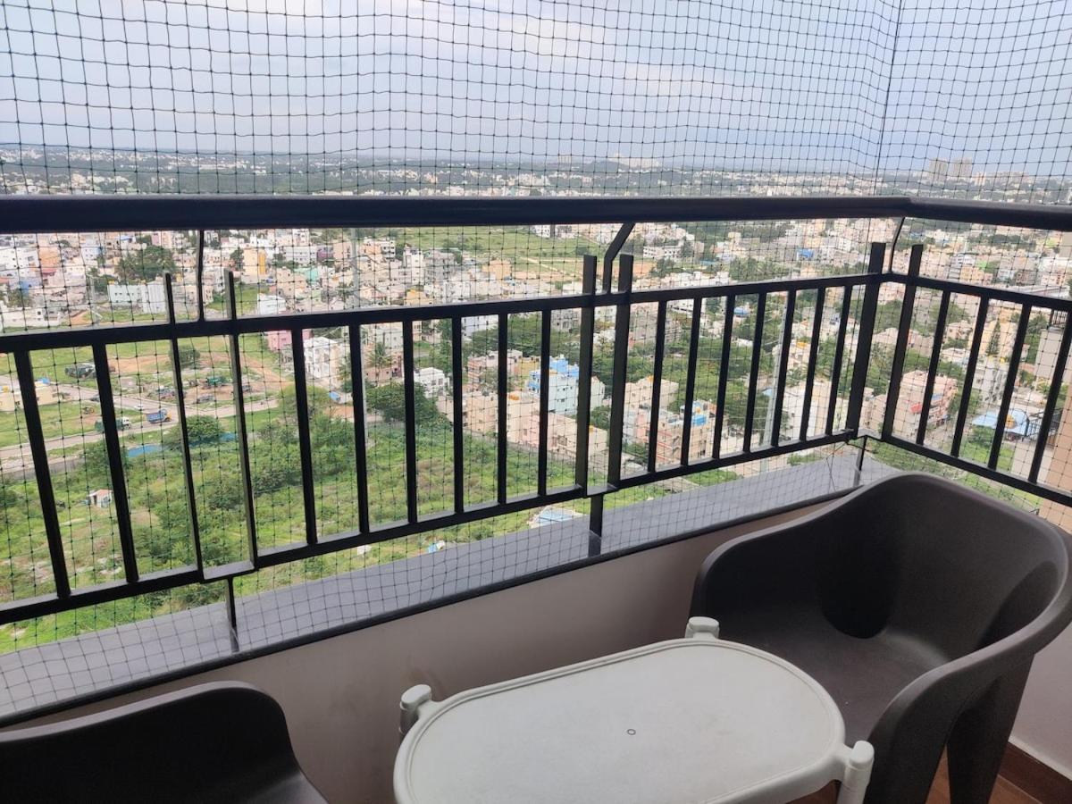 Spacious 3 Bhk Inhigher Flr With Sunset, View *