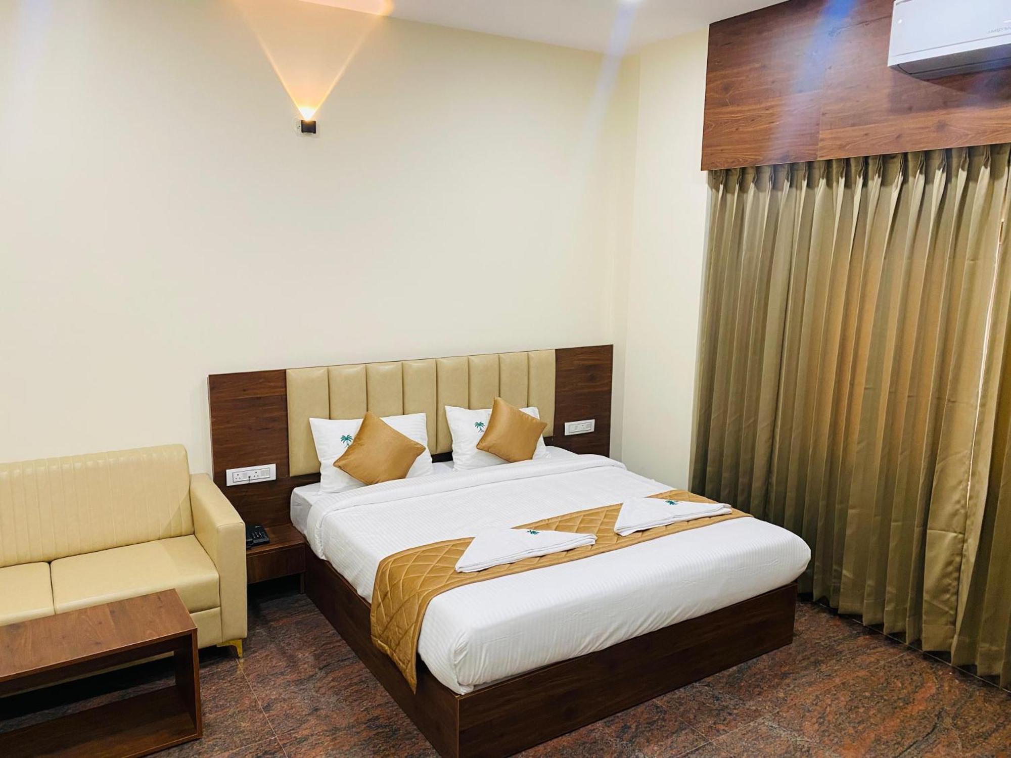 Sahara Tree Hotel 3*