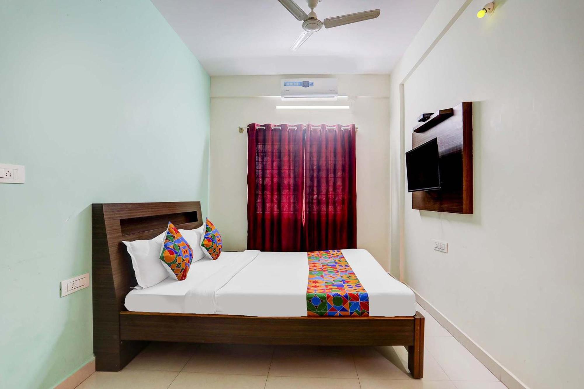 Hotel Fabhotel Royal 3*
