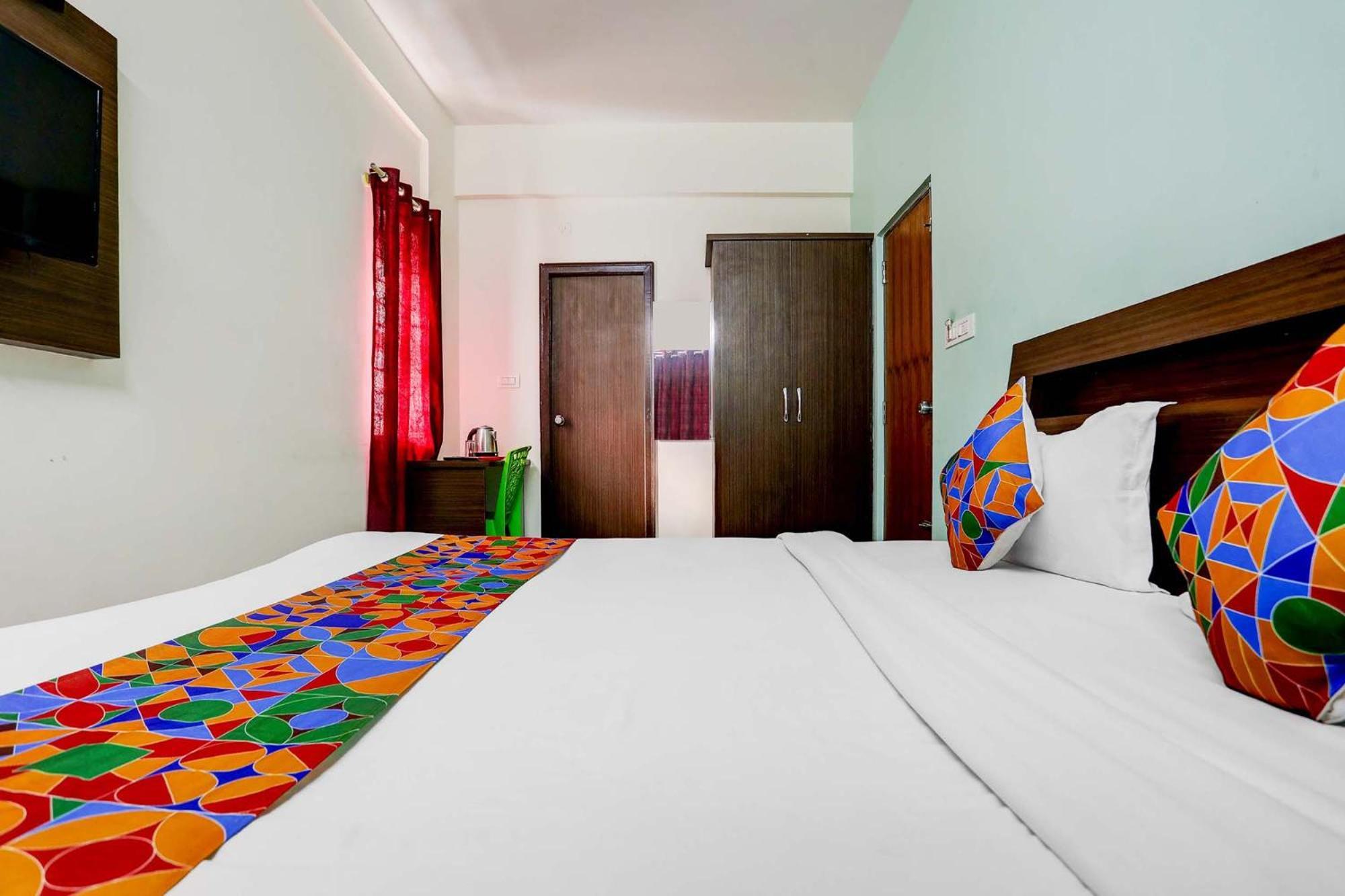 Fabhotel Royal Hotel 3*