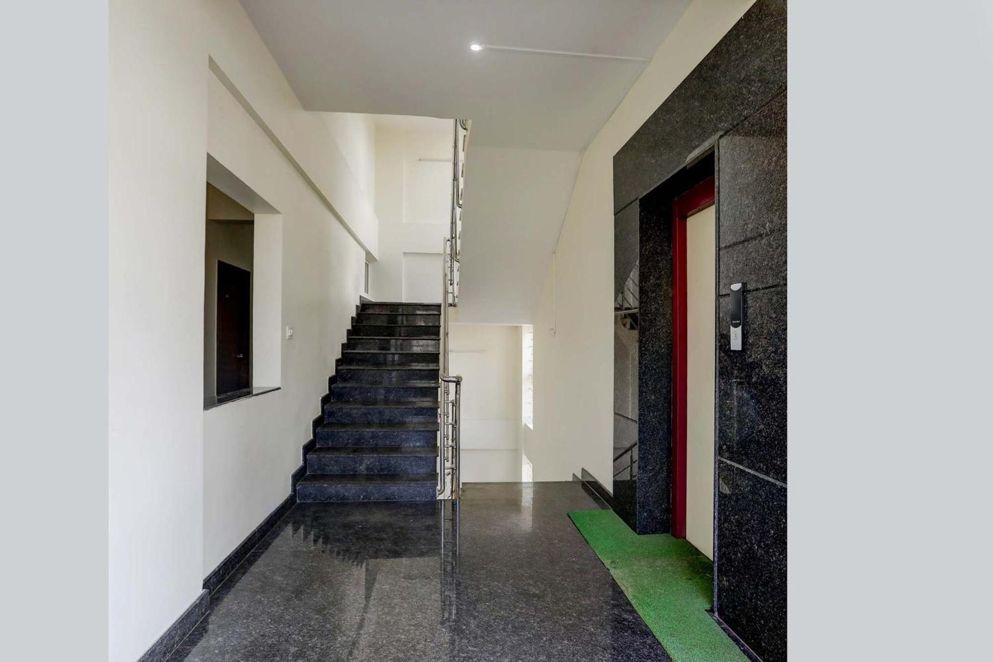 Fabhotel Royal Hotel 3*