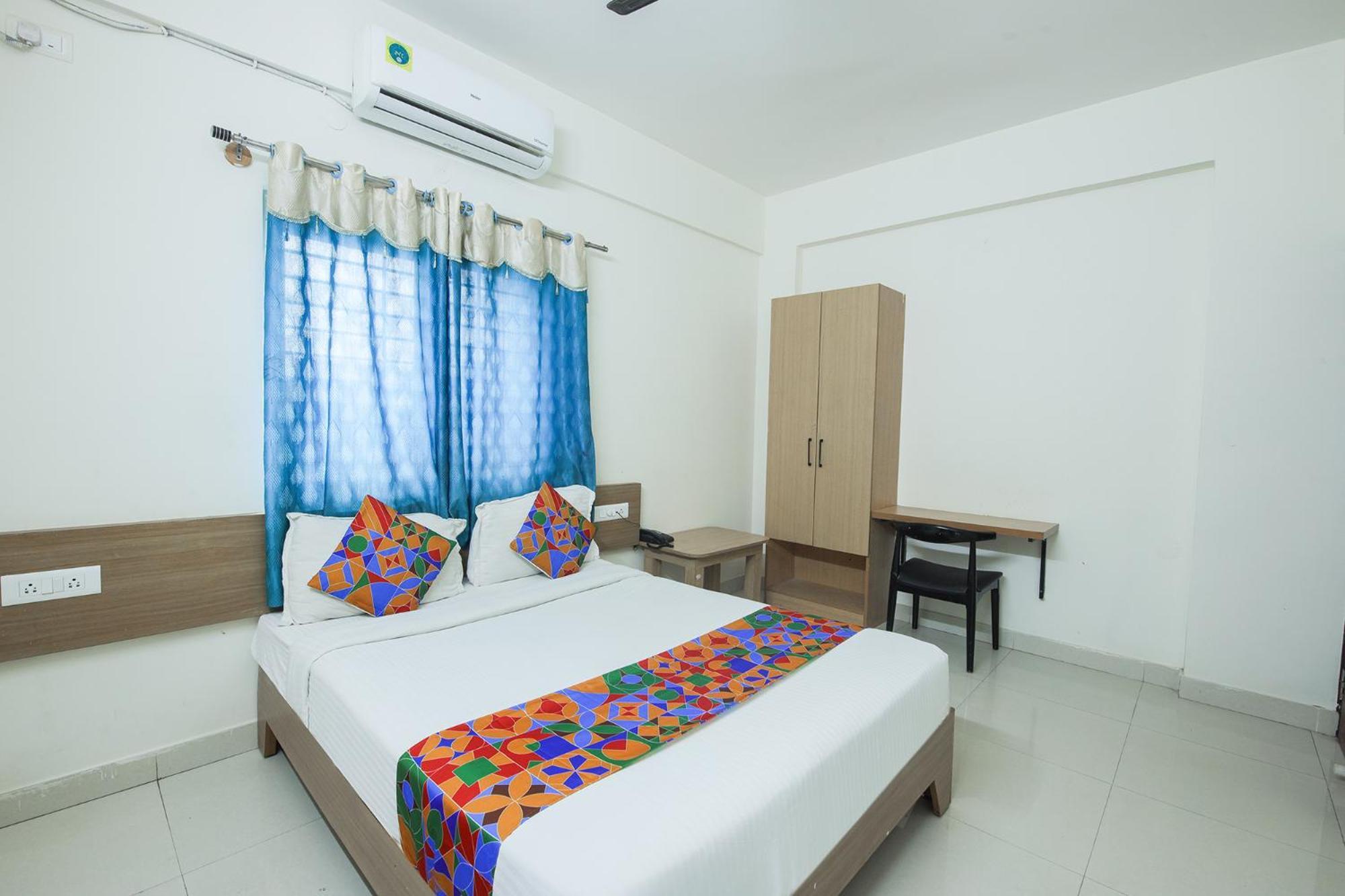 Fabhotel Golden Grand 3*