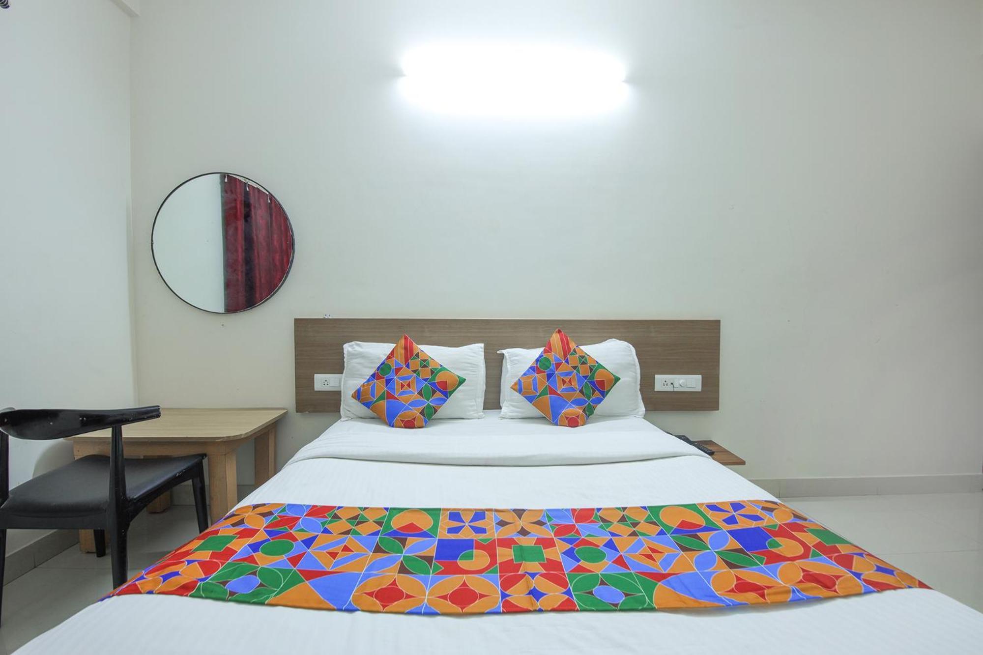 Fabhotel Golden Grand 3*