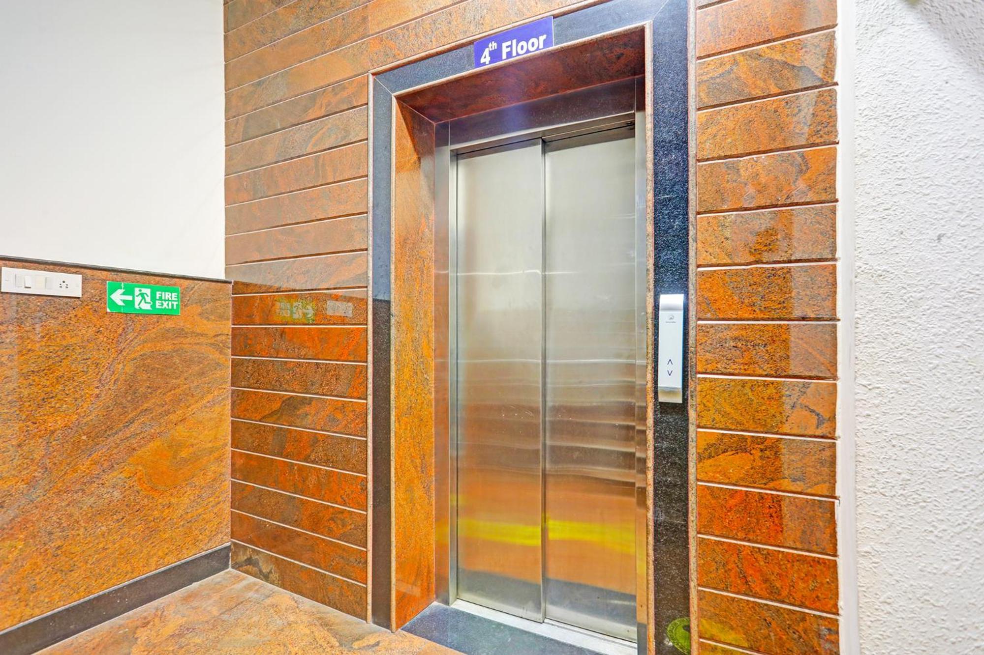 Fabhotel Emerald - Near Mg Road Metro Station Bangalore