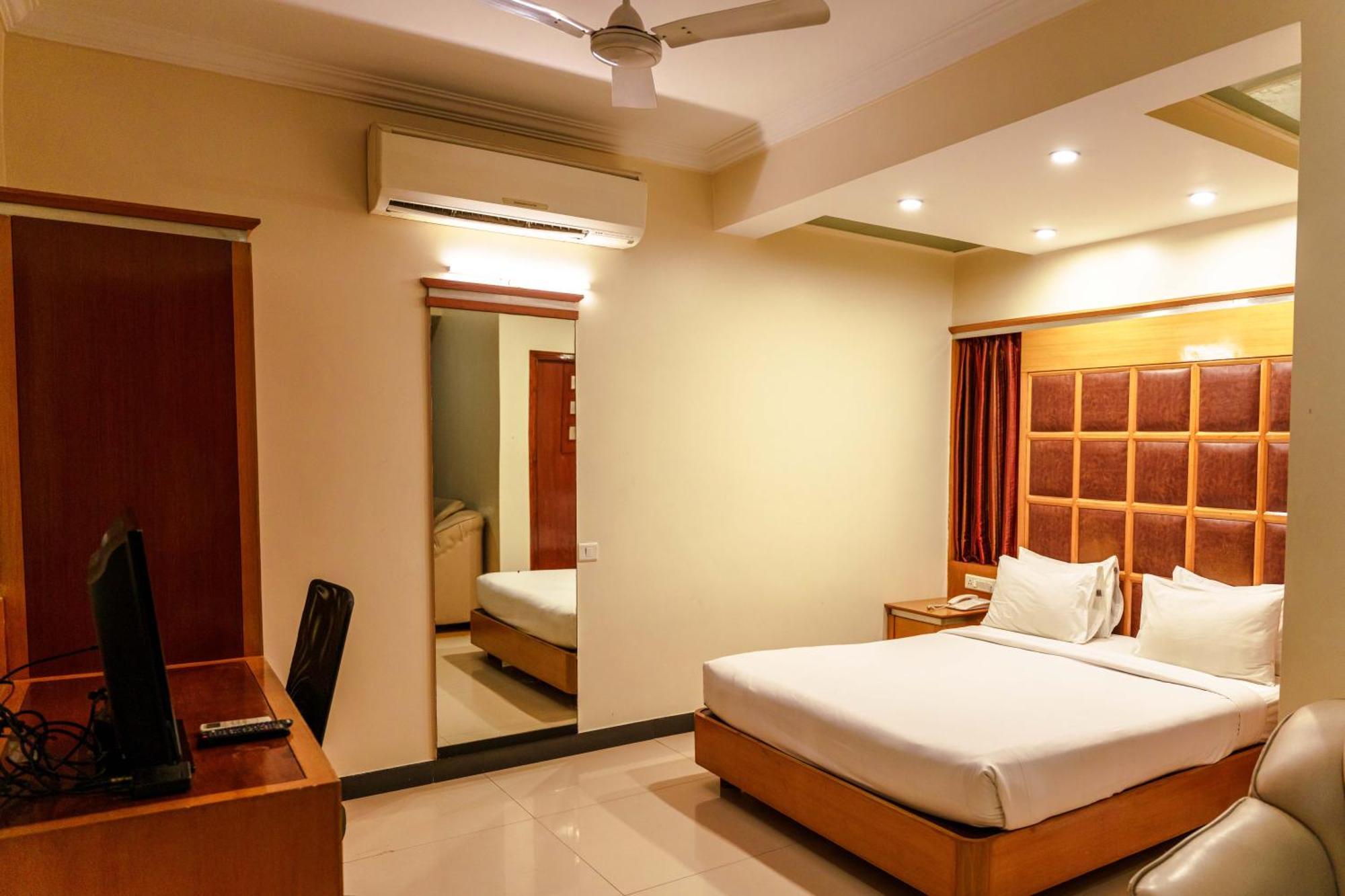 Hotel Bisque Magaji Orchid - Near Majestic Railway Station Bangalore