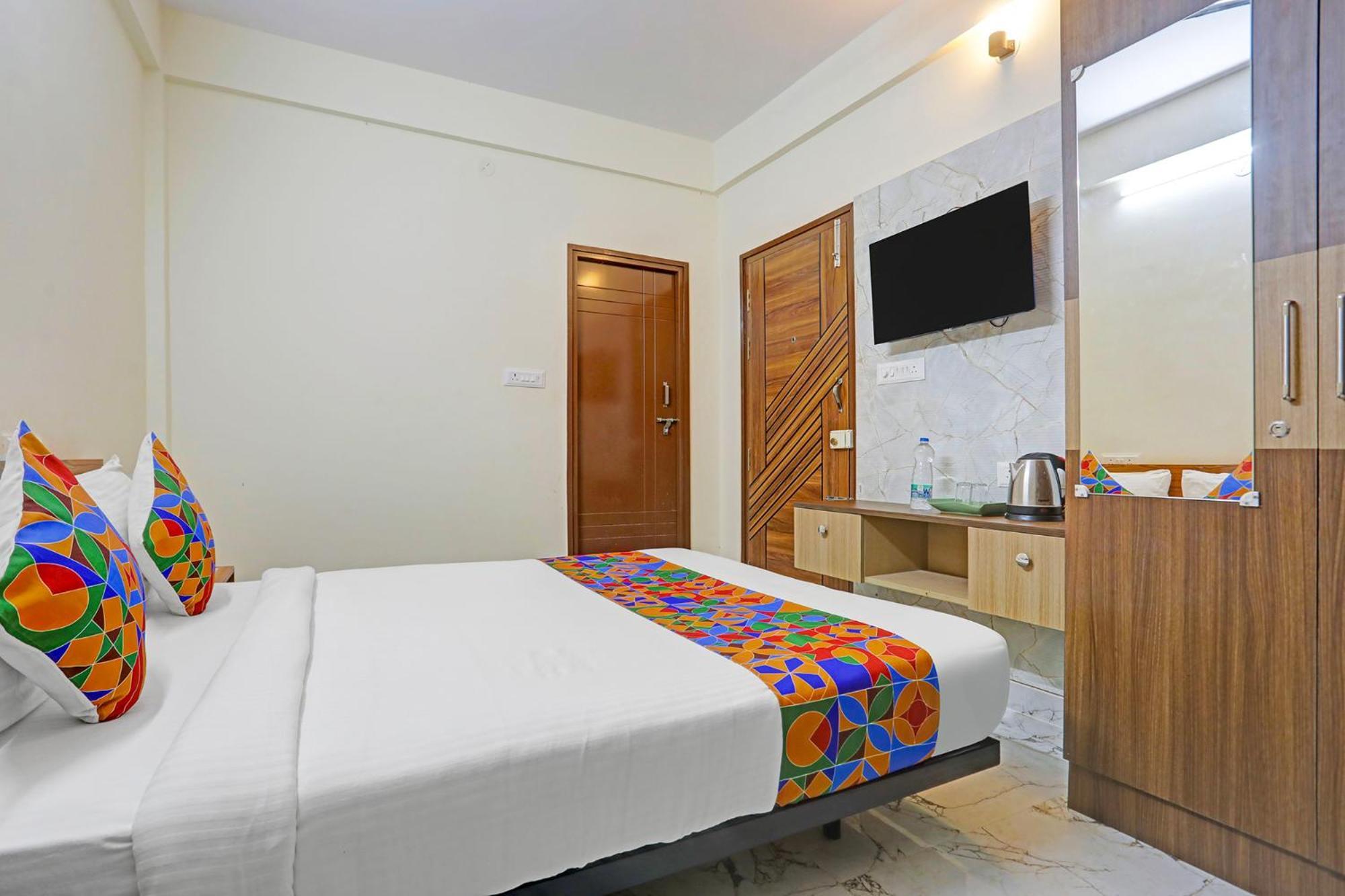 Hotel Fabhotel Tarini Comforts 4*