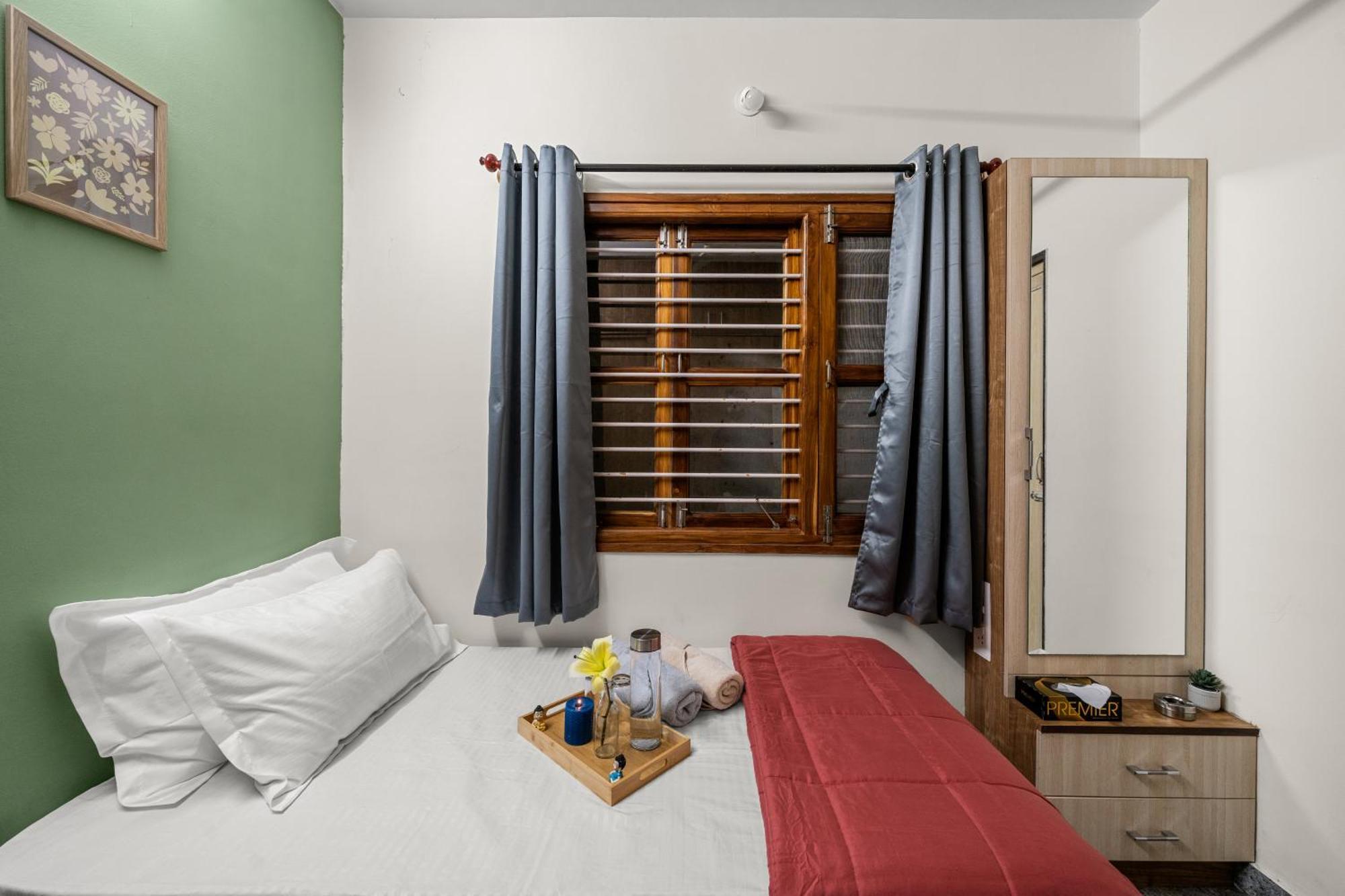 Gatsby 2bhk Luxury By Spacez Bangalore