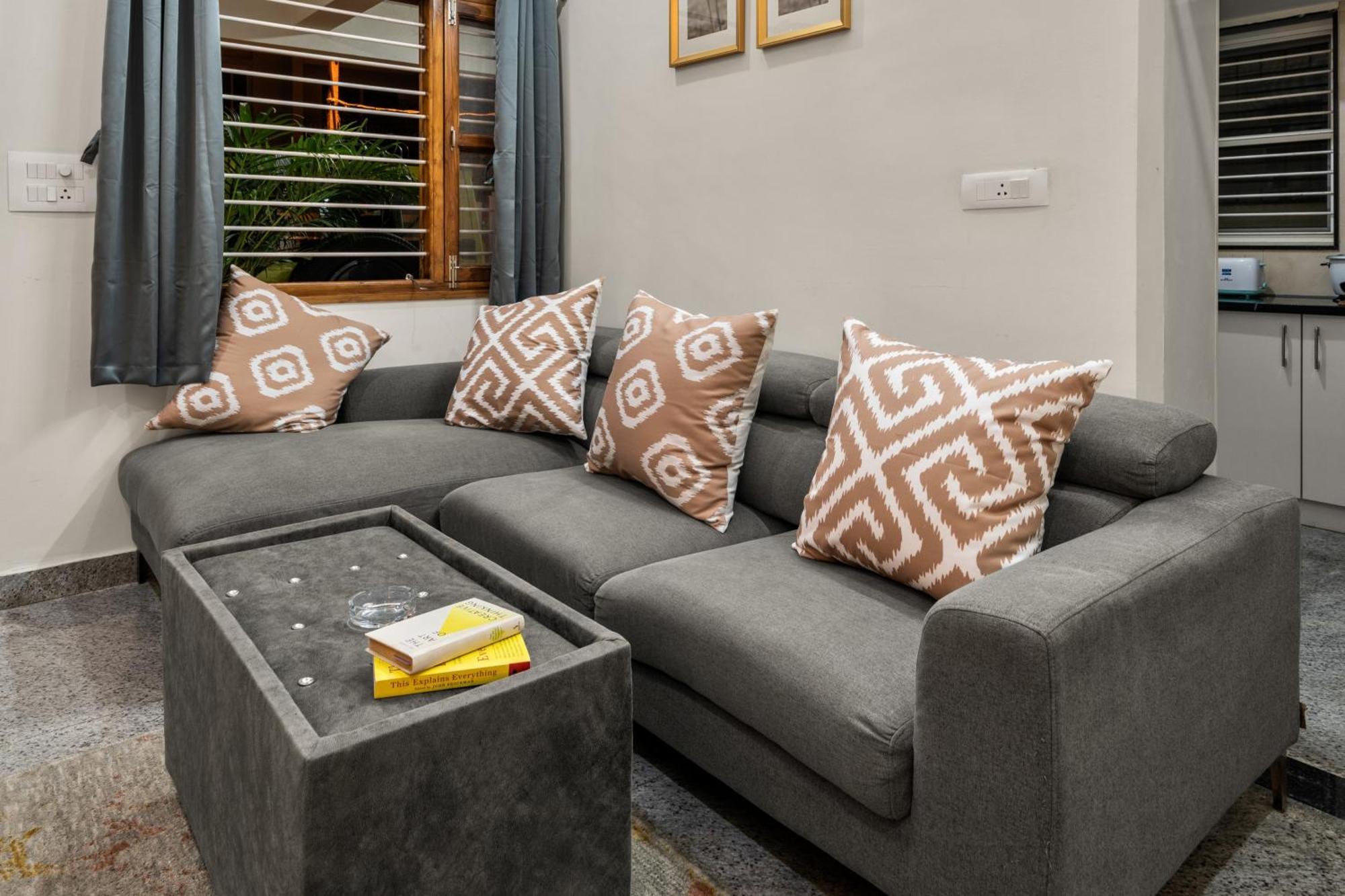 Villa Gatsby 2bhk Luxury By Spacez
