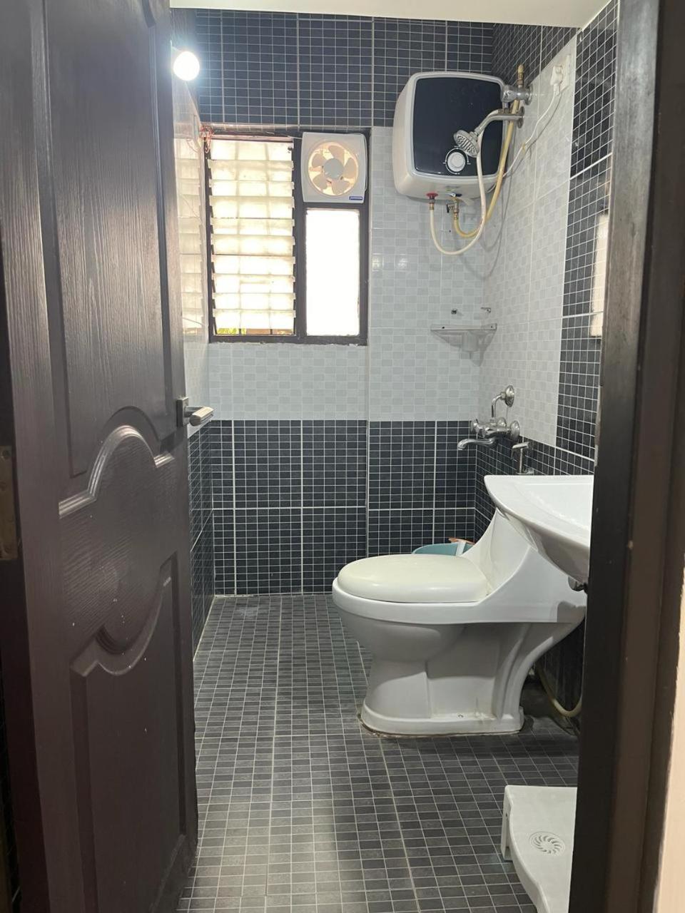 2 Bedroom Family In Cooke Town Apartment *