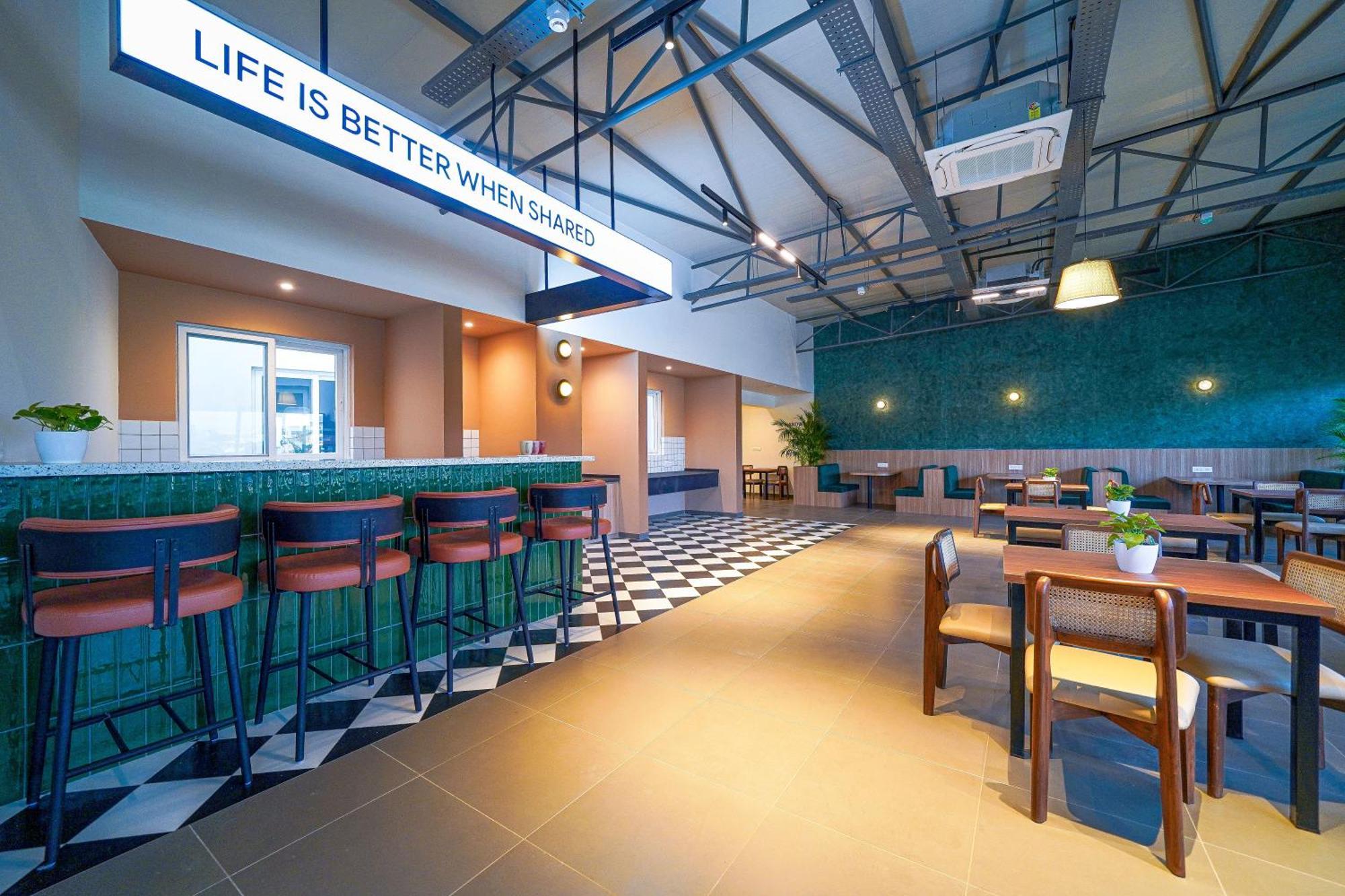 Olive Dairy Circle By Embassy Group Bangalore