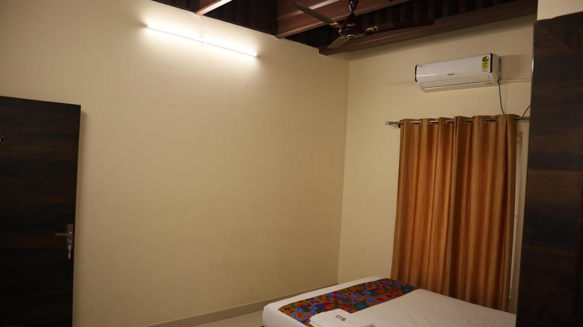 Hotel Smile Sri Sairam Jnanabharthi 2*