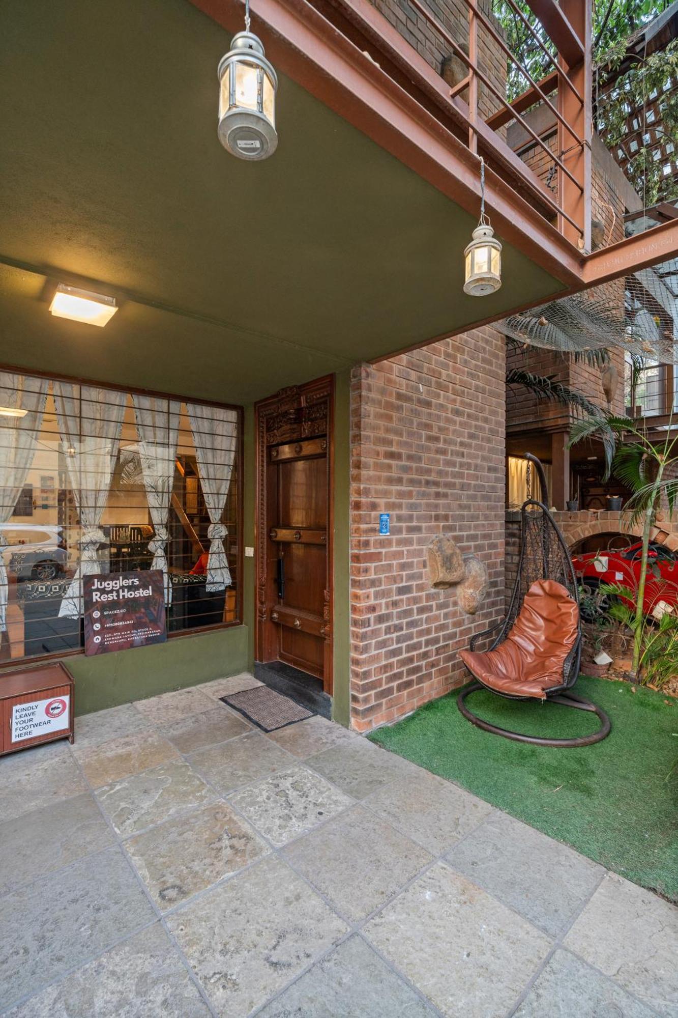 Jugglers Rest Boho Style 4 Bedroom Spacez Luxury Hostel *