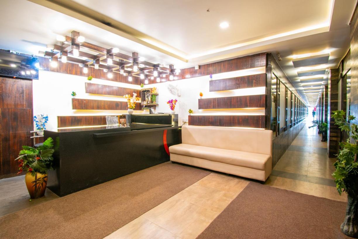 Hotel Octave The Gold Leafs And Service