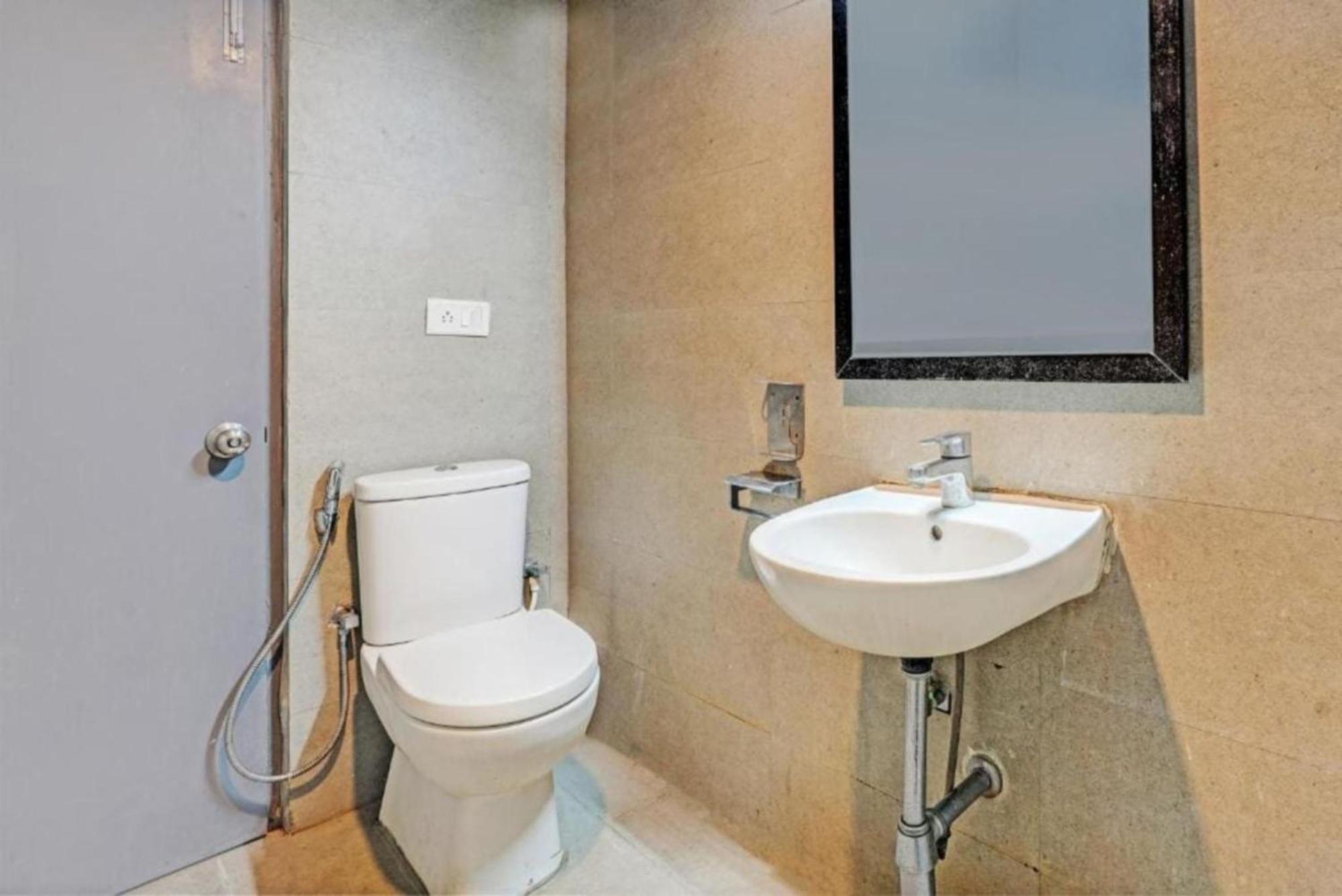 Hotel Collection O Ramamurthy Nagar Bangalore