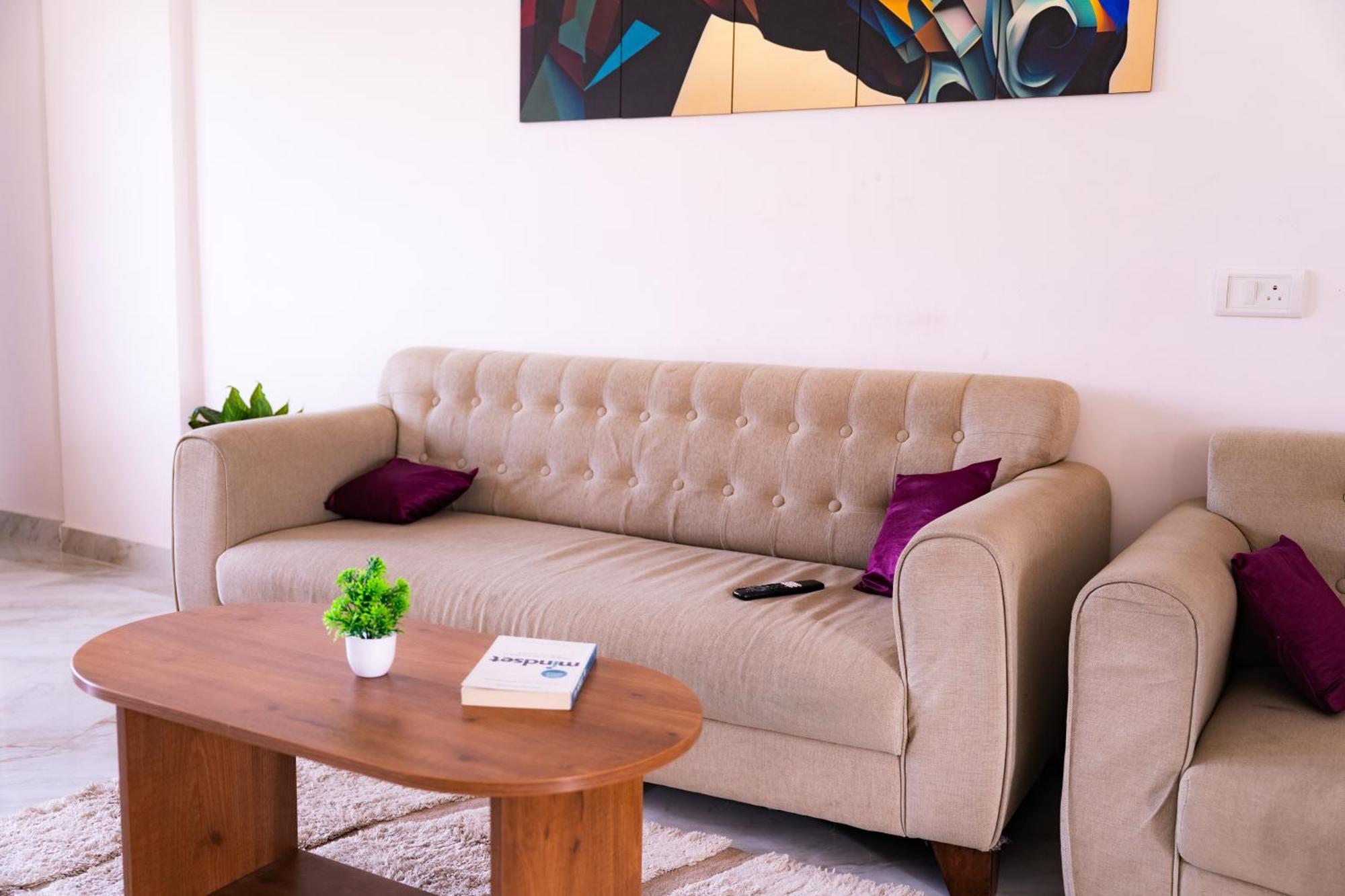 Modern With Balcony - Electronic Apartment