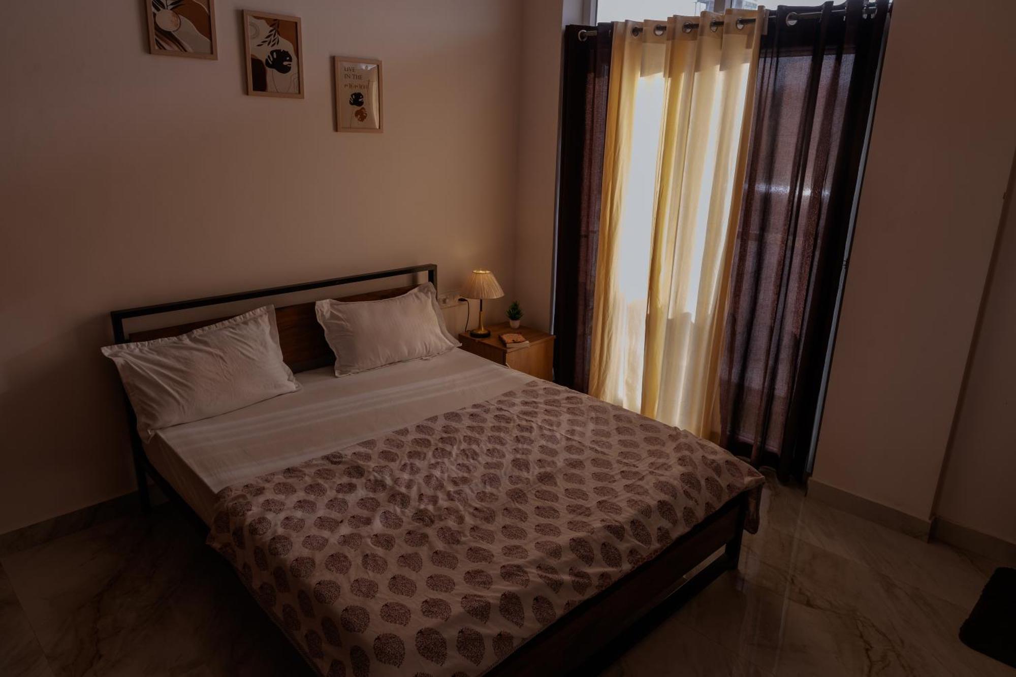 Apartment Modern With Balcony - Electronic Bangalore
