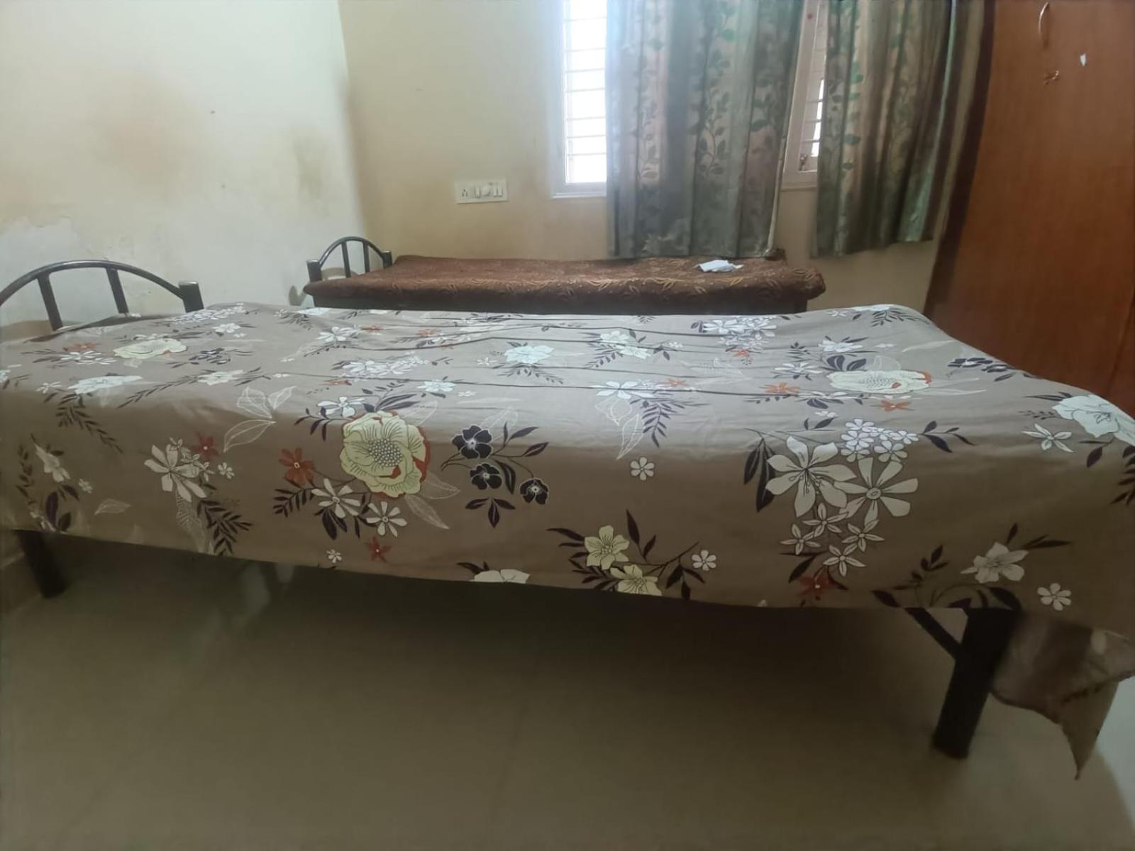 Lakshmi Narasimha Luxury Pg For Gents