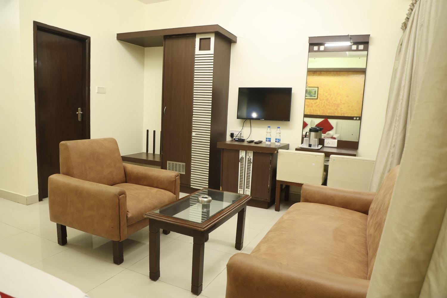 Newgoldenresidency Hotel