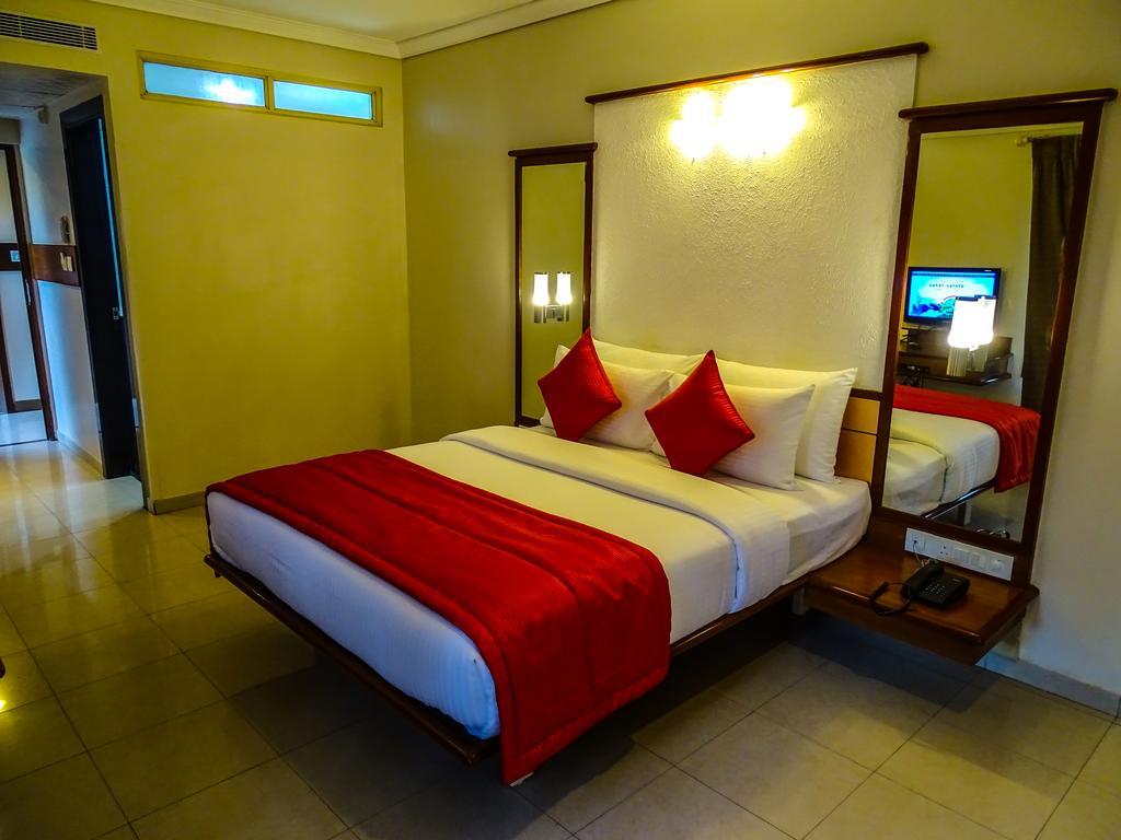 Cartier Biznotel Hotel 3*