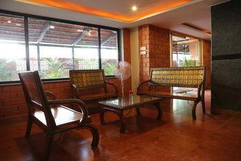 Oyo Indiranagar 100 Ft Road