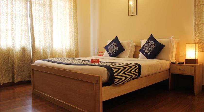 Hotel Falcon Residency Road