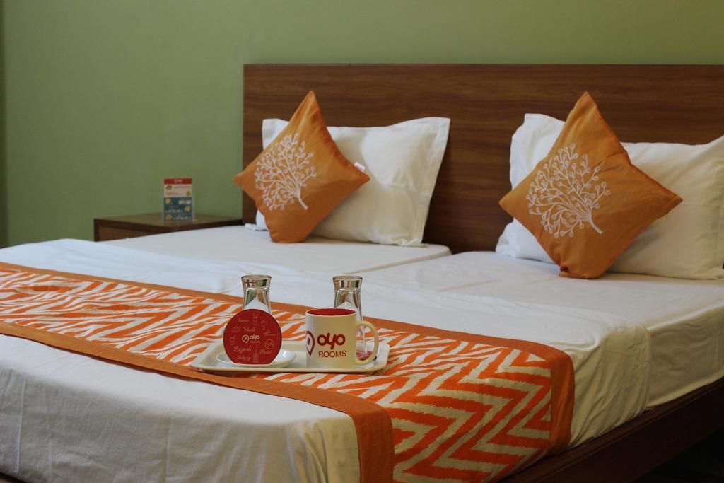Hotel Oyo Apartments Shanthi Nagar Richmond Town 3*