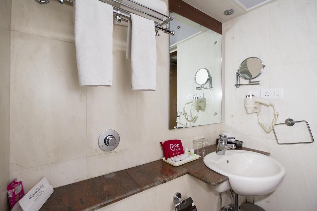 Hotel Oyo Premium Brigade Road Bangalore