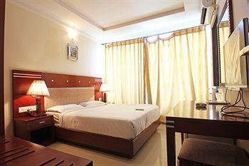 Fabhotel Barons Jayanagar 3*