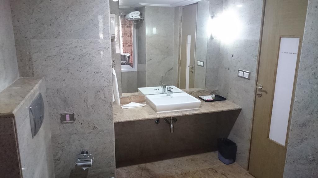 Rosewood International 3* Bangalore