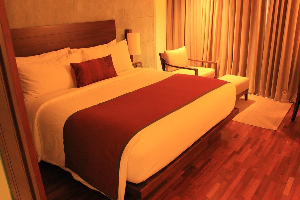 Hotel & Whitefield