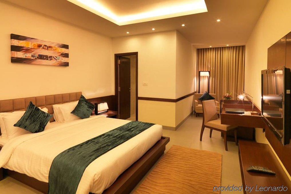Hotel 24 Tech 3*