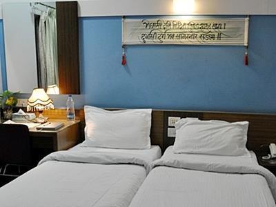Treebo Trip Cynosure Suites 3*