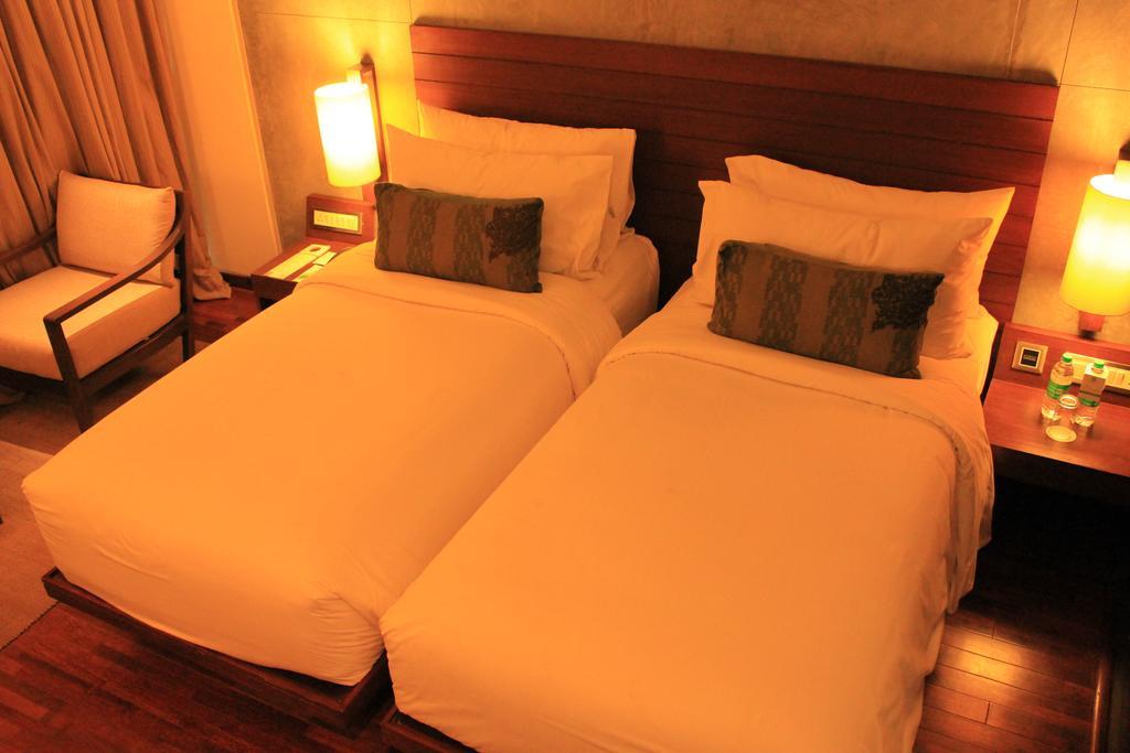 & Whitefield Hotel 4*
