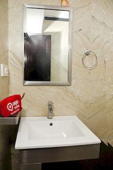 Oyo Rooms-mg Road Hotel 3*