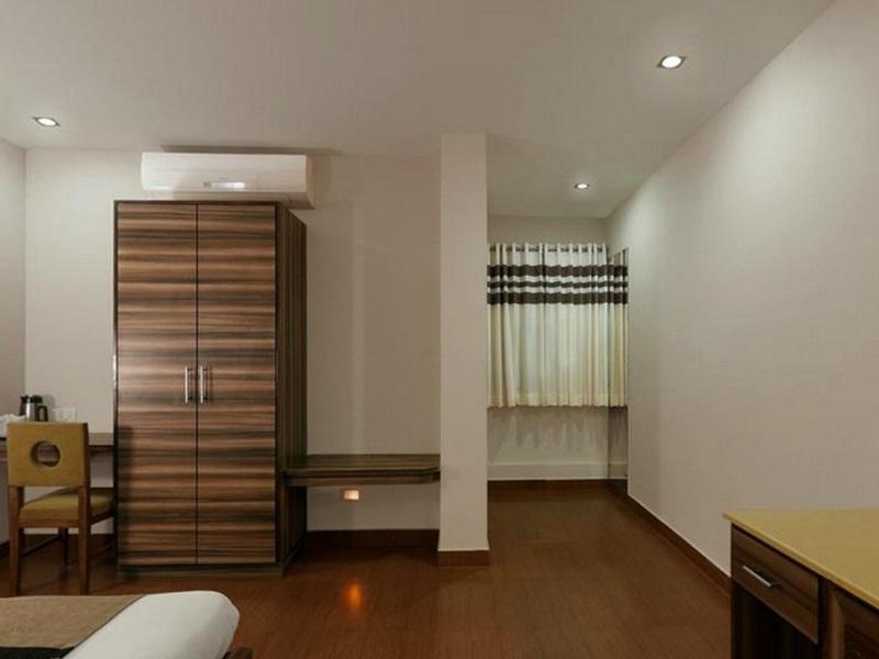 La Sara Comforts Hotel 3*