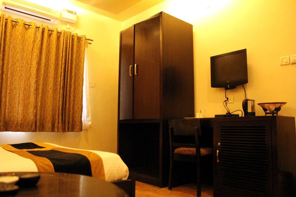 Oyo Rooms-mg Road Hotel Bangalore