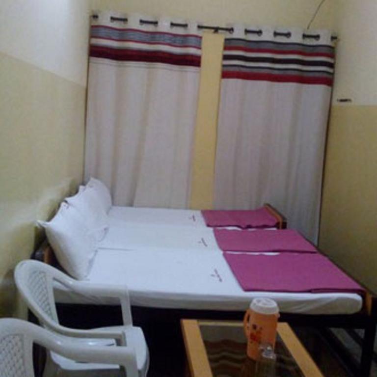 Hotel Rathna Mahal By Wb Bangalore