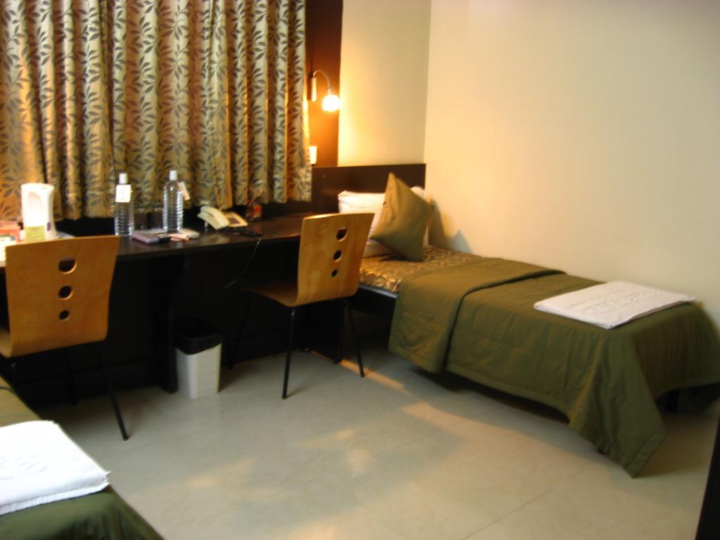 Woodstock Express Hotel 3*