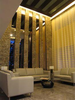 Bloom - Indiranagar Hotel
