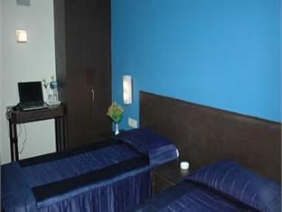 Manu Residency Hotel 2*
