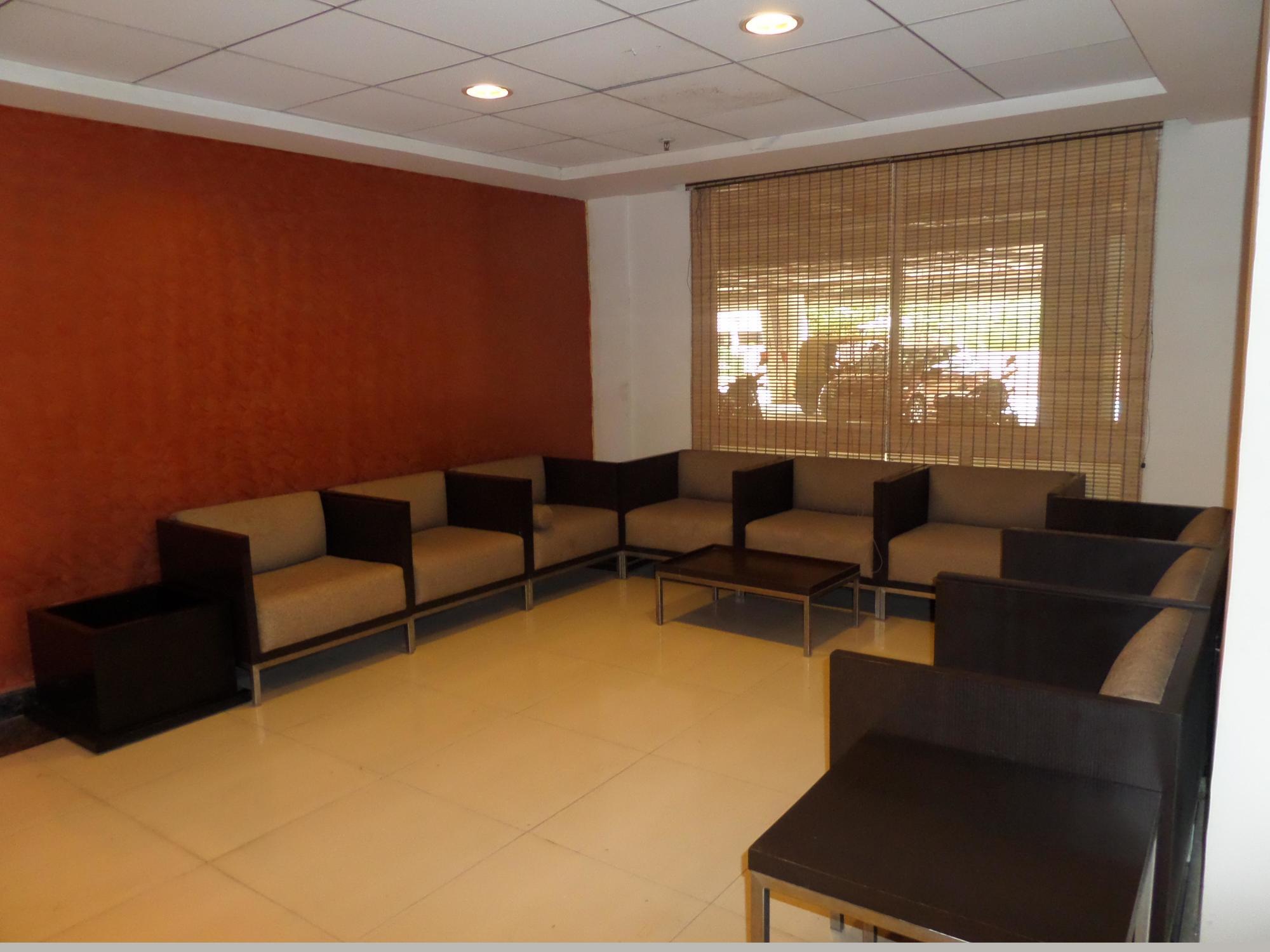 Hotel The Den,