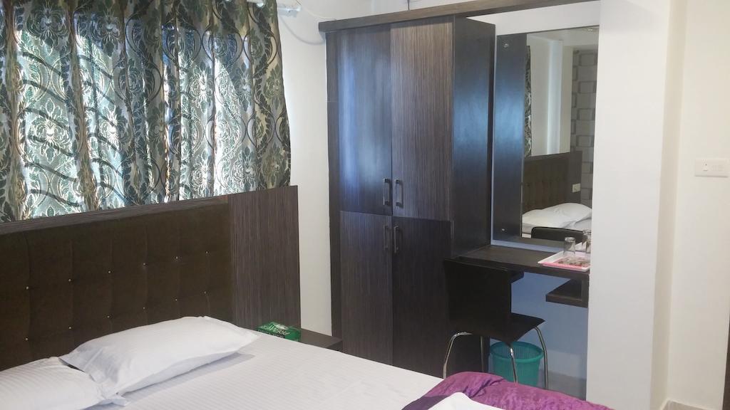 Hotel Capital 3*