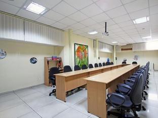 Hotel Mayflower Hayz Boutique Bangalore