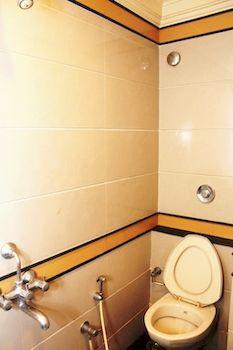 Hotel Capital O 333 Crystal Homes 3*