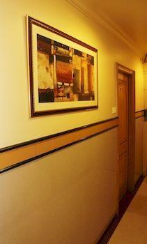 Hotel Capital O 333 Crystal Homes 3*