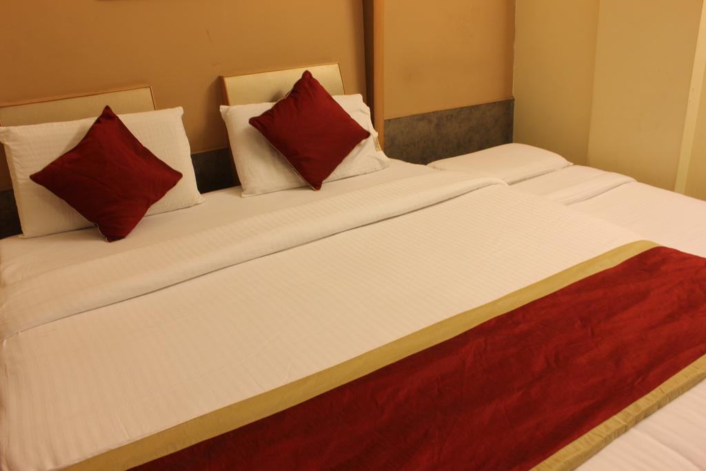 Hotel Manasa Paradise