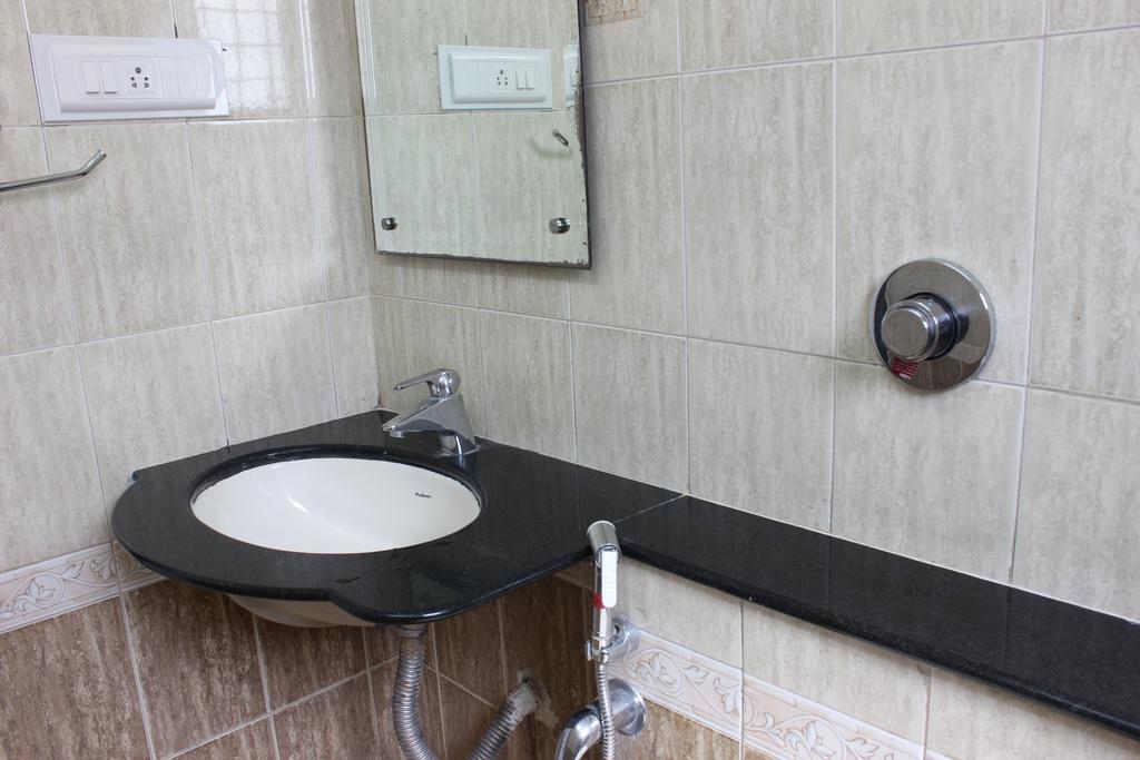 Hotel Manasa Paradise 3*