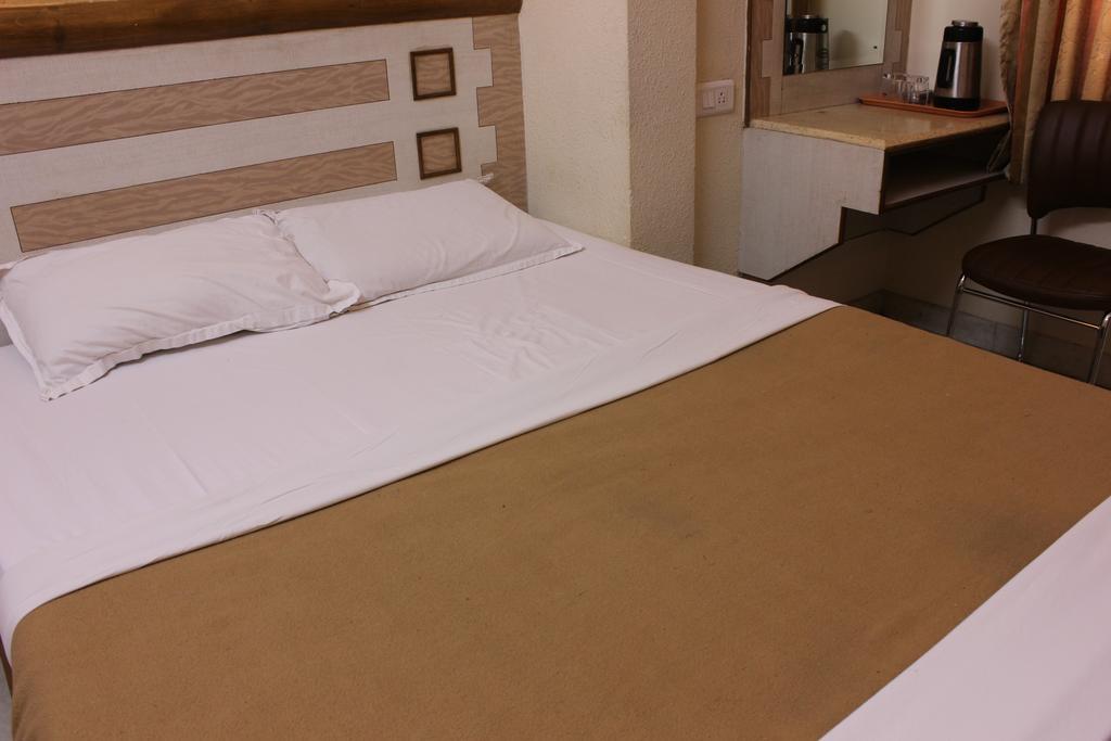 Hotel Manasa Paradise